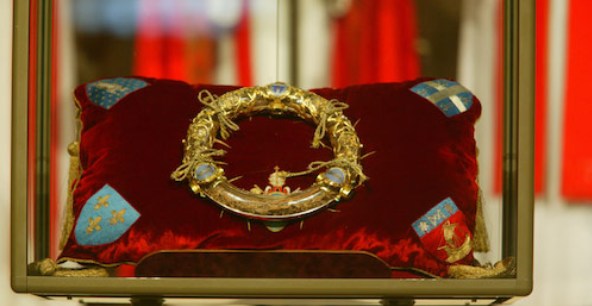 Оригинал реликвии хранится в Соборе Парижской Богоматери. Фото: nice-places.com