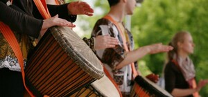 На Контрактовой 1 мая отметят барабанным джемом и уроками вязания