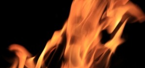 В Юбилейном огромный пожар - горят склады