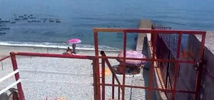 В Алуште скандальный бесплатный пляж закрыли на замок