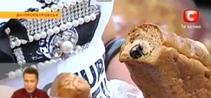 Девушка нашла каблук в буханке хлеба из супермаркета