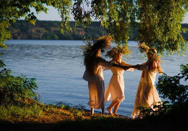 И церковный, и языческий праздники связаны с водой. Фото: liveinternet.ru