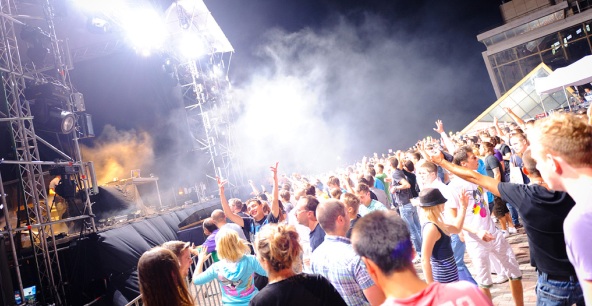 На Open Air приглашает Новоселица. Фото: bestclub.com.ua