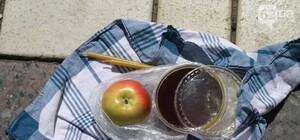 Донецк празднует Спас: медовая ярмарка, торбы продуктов и обряд освещения