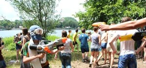 На Авдеевском карьере устраивают веселую водную битву: явки и пароли