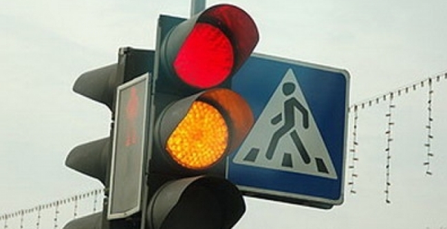 На перекрестке будут ремонтировать светофор. Фото: proufu.ru