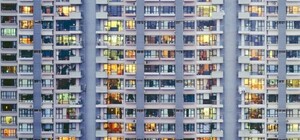 Как бороться с соседями, которые захламляют этаж: идеи и советы