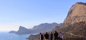 Спуск на скорости 235 километров в час: в Крыму открыли самый длинный в Европе троллей