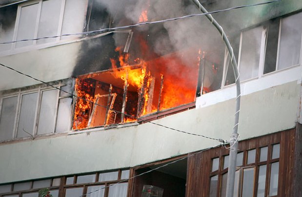 Пожар на 8-м этаже. Фото: superomsk.ru