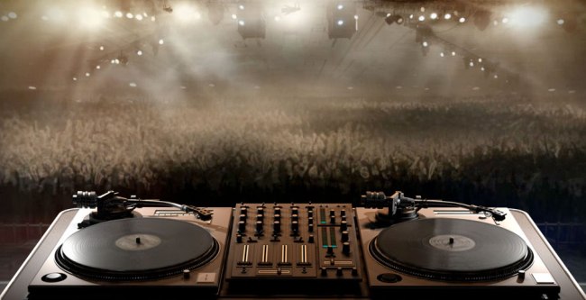 Сегодня – DJ-битва. Фото с сайта tinycomb.com