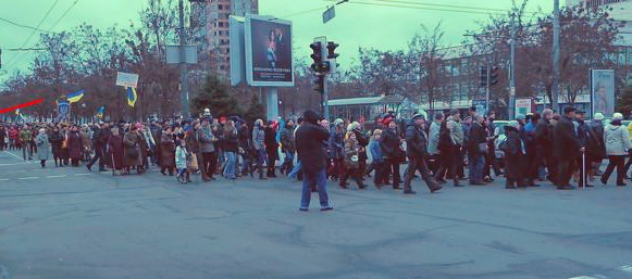 Новость - События - Воскресный Евромайдан: тысячи людей перекрыли проспект Карла Маркса