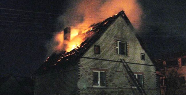 Огонь повредил только имущество. Фото с сайта tolochin.moy.su