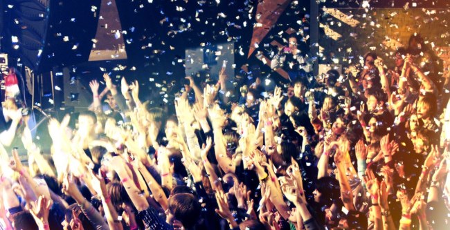 Во многих клубах уже активно готовятся отмечать Новый Год. Фото с сайта blog-fiesta.com
