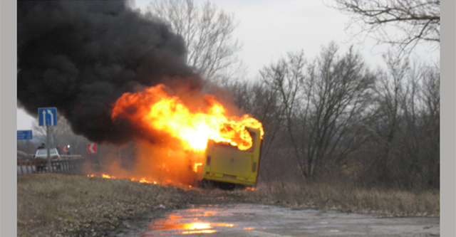 Автобус сгорел. Фото сайта poltava.pl.ua
