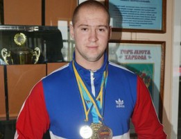Харьковский курсант-спасатель завоевал Кубок Украины по пауэрлифтингу