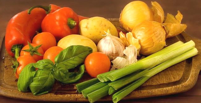 Сегодня едят сырые овощи и фрукты. Фото с сайта pravv.km.ua