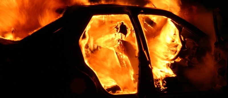 На Кирова горел автомобиль.