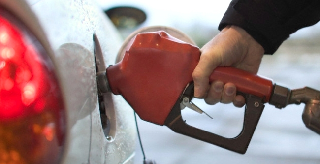 Бензин продолжает дорожать. Фото с сайта neftegaz.ru