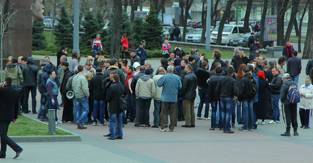 Что происходит под ОГА. Фото сайта Vgorode.ua