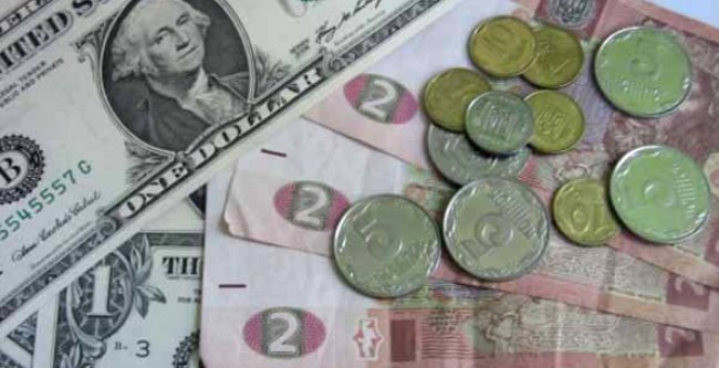 Доллар не прекращает рост. Фото с сайта politica-ua.com