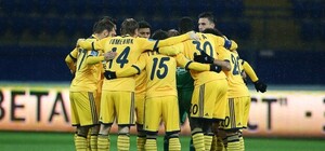 Травмы, неравная игра и маленькая победа: как прошел матч 