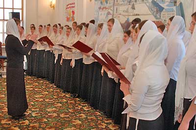 В школе будут учить не только на регентов, а и по другим направлениям.  Фото с сайта narodna.pravda.com.ua