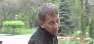 Лидер сепаратистов под стенами захваченной ТРК: “Застрелите их всех, я хочу быть директором”