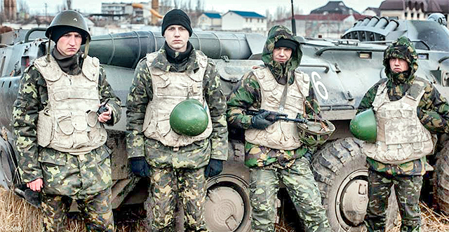 Добровольцы заняли Мариуполь. Фото сайта obozrevatel.ua.