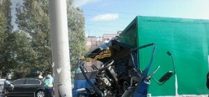 ДТП на Донецком шоссе: Жигули столкнулись с грузовиком ISUZU