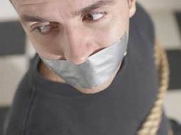 В Донецке похищены три члена избирательной комиссии и водитель