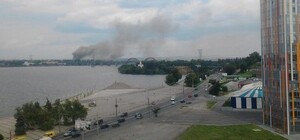 В Днепропетровске на левом берегу горит цех