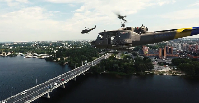 Вертолеты над Днепром. Кадр из видео