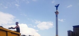 На Майдане убрали сцену и открыли проезд для машин