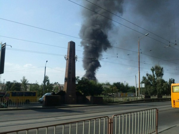 С места пожара. Фото: "Типичный Днепропетровск"
