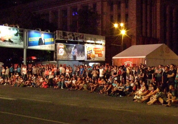Большой концерт в центре города. Фото Надежды Волковой