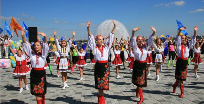 День города пообещали отпраздновать патриотично, но без излишеств. Фото с сайта tourdnepr.com