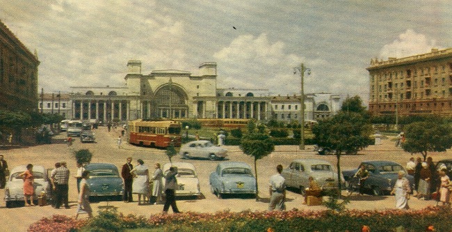 Железнодорожный вокзал 50 лет назад. Фото из альбома 1966