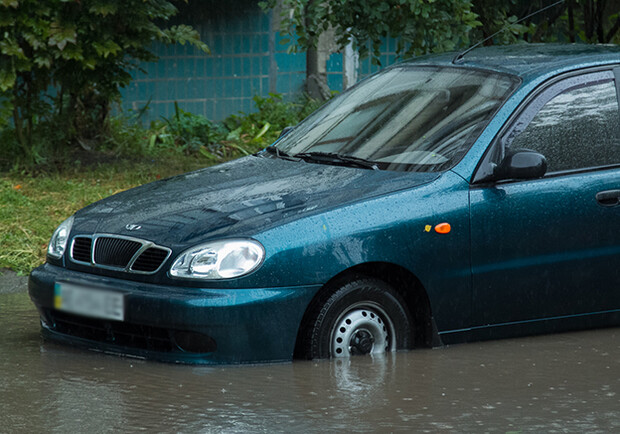 Потоп в Днепропетровске. Фото Дениса Моторина