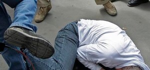 В Днепропетровске побили и ограбили несовершеннолетнего парня