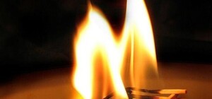 Из горящей пятиэтажки пожарные спасли маму с двумя детьми