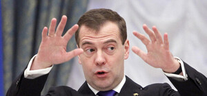 Медведев пообещал поставлять газ для ЛНР и ДНР