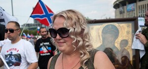 Фотофакт: Мария Ципко замечена в Дебальцево в роли волонтера