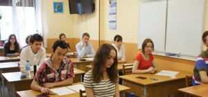 Выпускники вузов ЛНР будут сдавать экзамены своим и российским преподавателям - СМИ