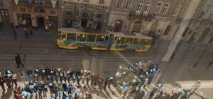 Львів’яни підтримали людей з аутизмом ходою в блакитному