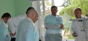 Военно-полевой хирург из США консультирует днепропетровских врачей