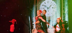 Анастасия Волочкова и ее дочь выступили на театральном фестивале в Крыму [Фото]