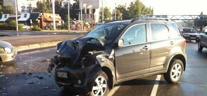 Автомобиль охранной фирмы спровоцировал ДТП и скрылся