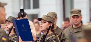 29 харьковчанок надели погоны военных правоохранителей