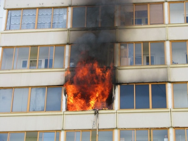 Новость - События - В Днепропетровске на пожаре спасли женщину