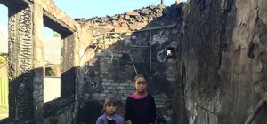 Маленьких погорельцев из Слатино приютила бабушка